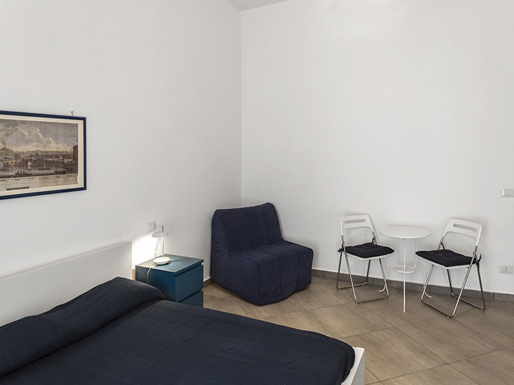 Bed & Breakfast Nilo32 เนเปิลส์ ภายนอก รูปภาพ