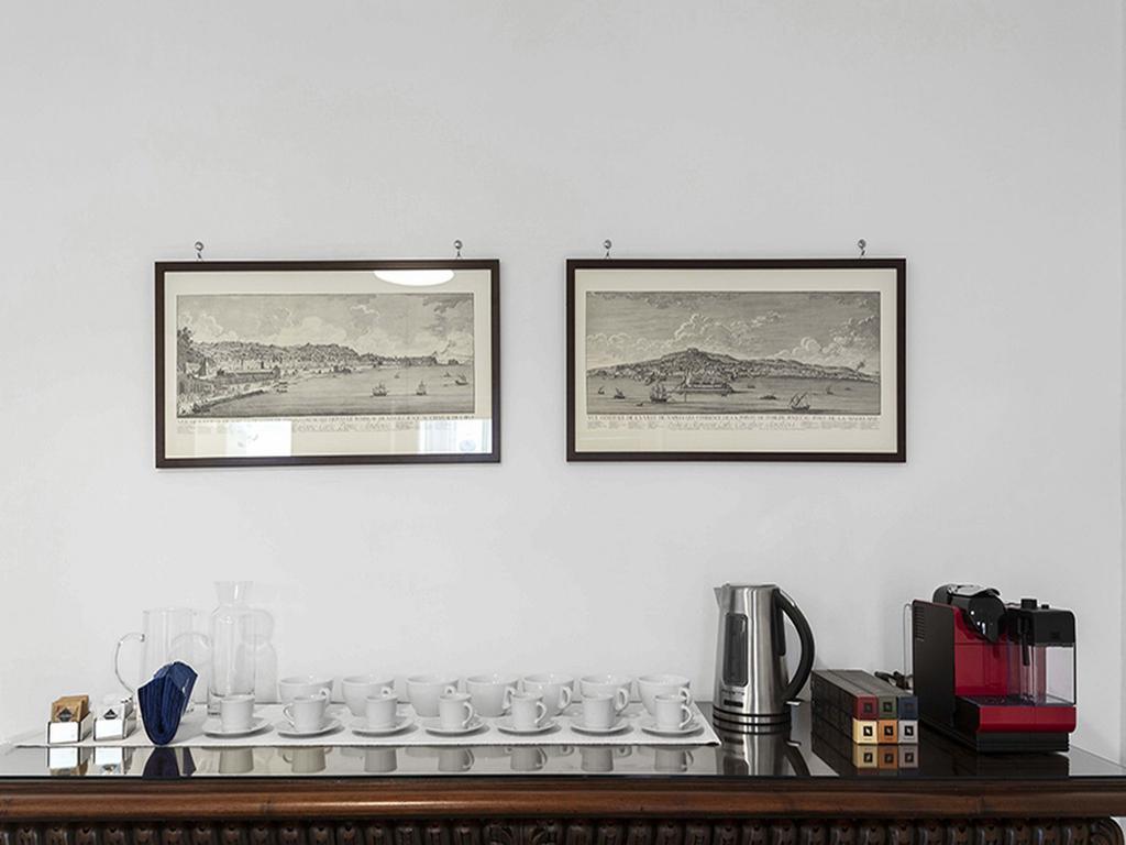 Bed & Breakfast Nilo32 เนเปิลส์ ภายนอก รูปภาพ