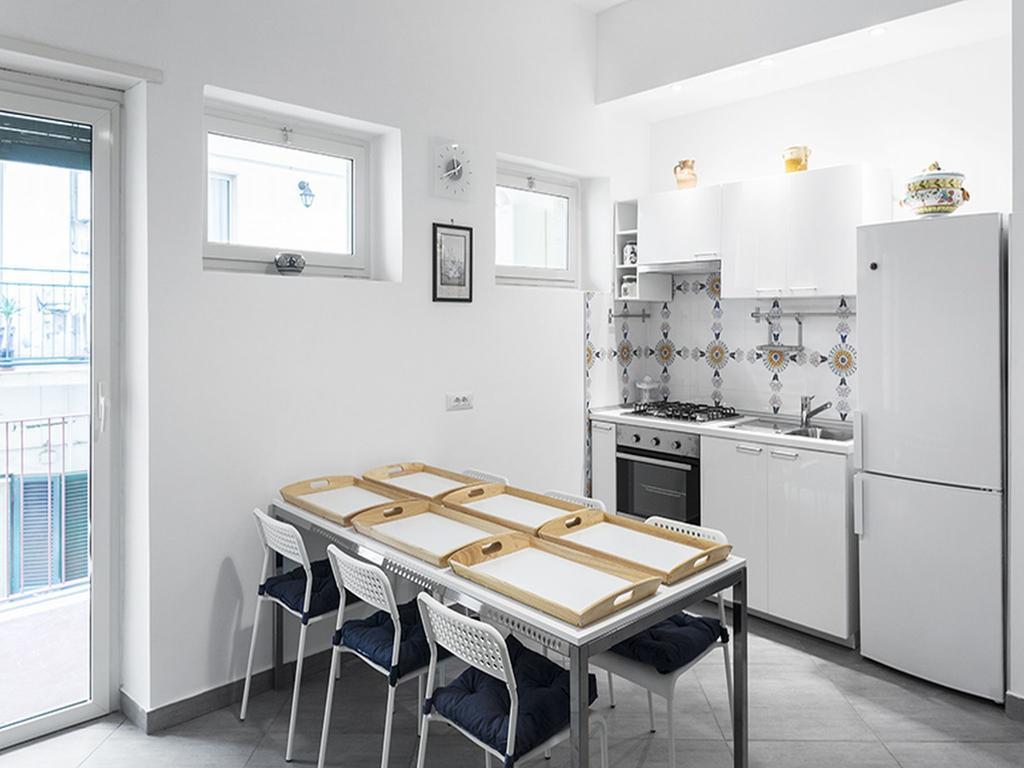Bed & Breakfast Nilo32 เนเปิลส์ ภายนอก รูปภาพ
