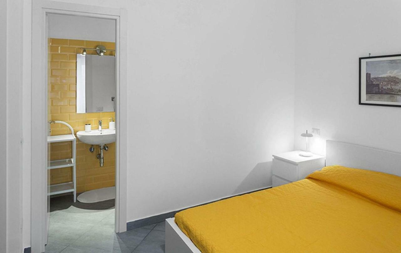 Bed & Breakfast Nilo32 เนเปิลส์ ภายนอก รูปภาพ